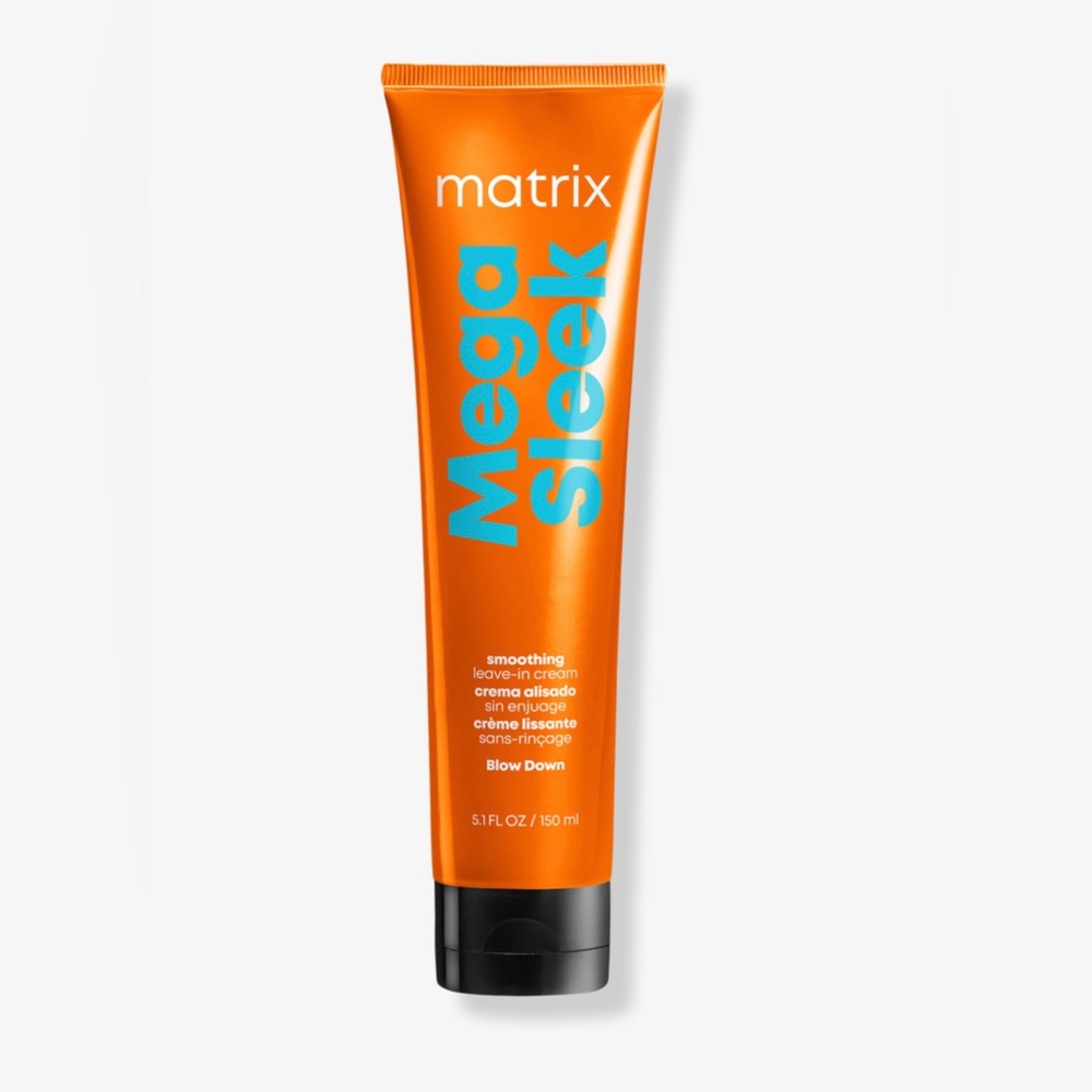 Matrix leave in smoothing conditioner. Smooths hair/heat protector